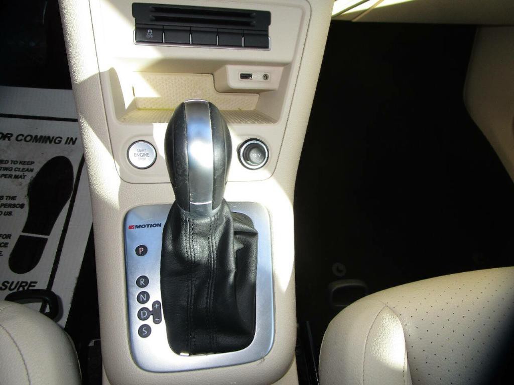 2017 Volkswagen Tiguan Image 16