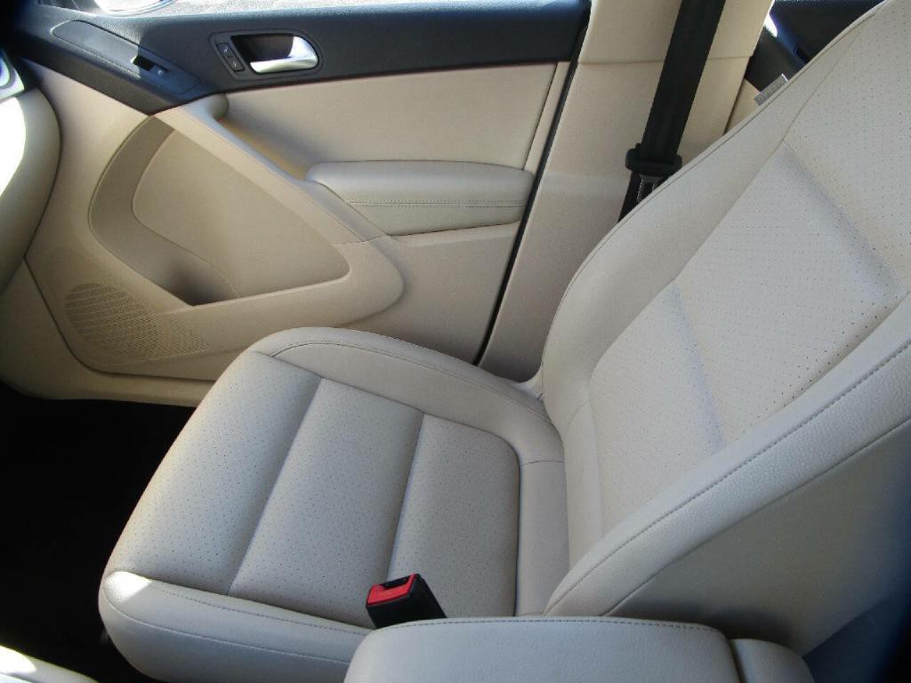 2017 Volkswagen Tiguan Image 17