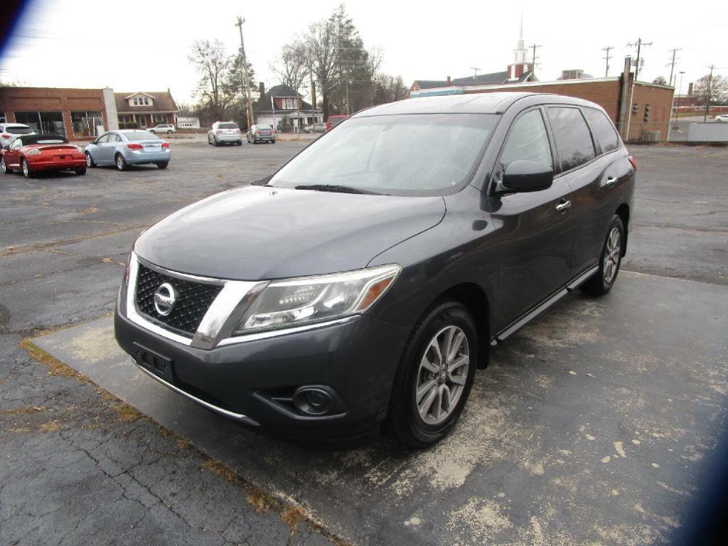 2014 Nissan Pathfinder Image 2