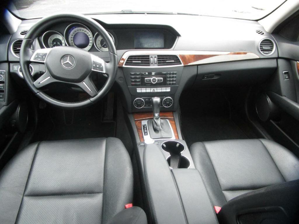 2014 Mercedes-Benz C-Class Image 9