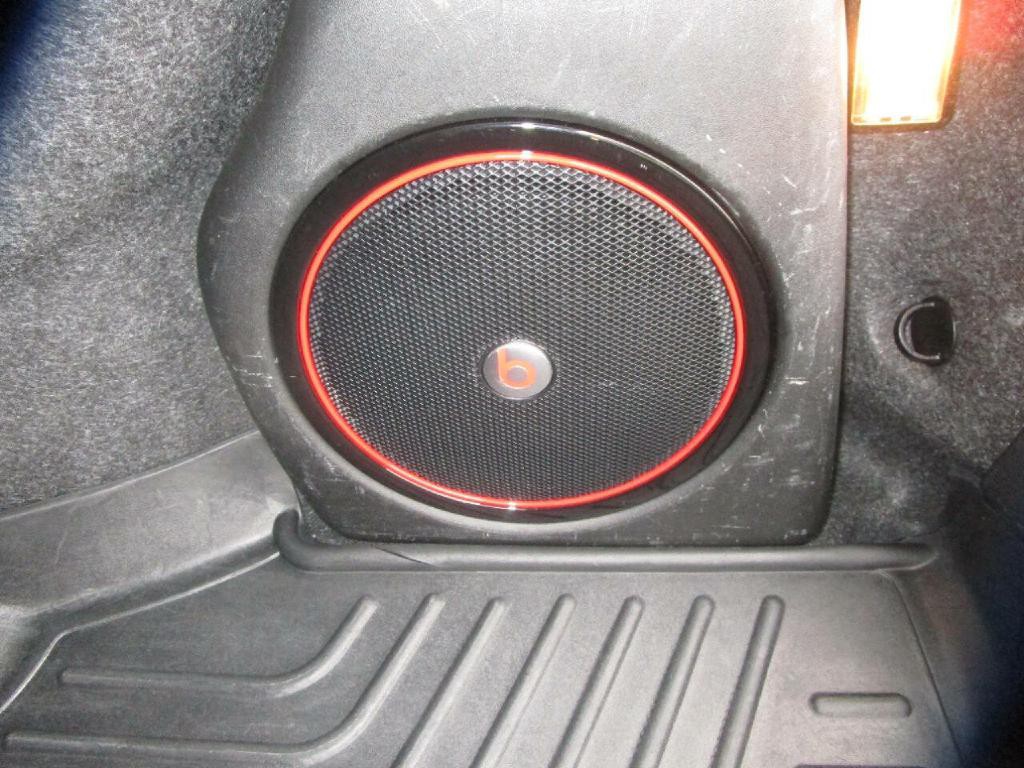 2017 Chrysler 300 Image 25