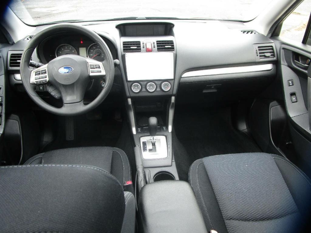 2014 Subaru Forester Image 9