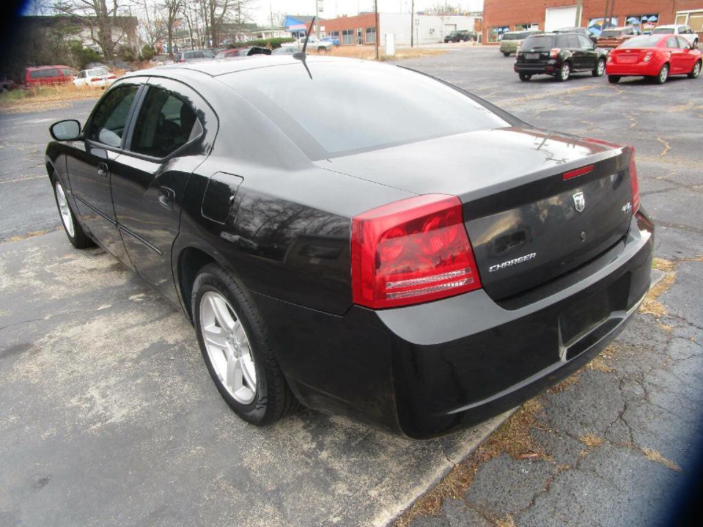 2008 Dodge Charger Image 8