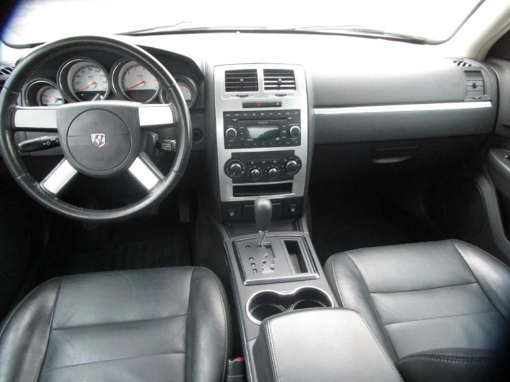 2008 Dodge Charger Image 9