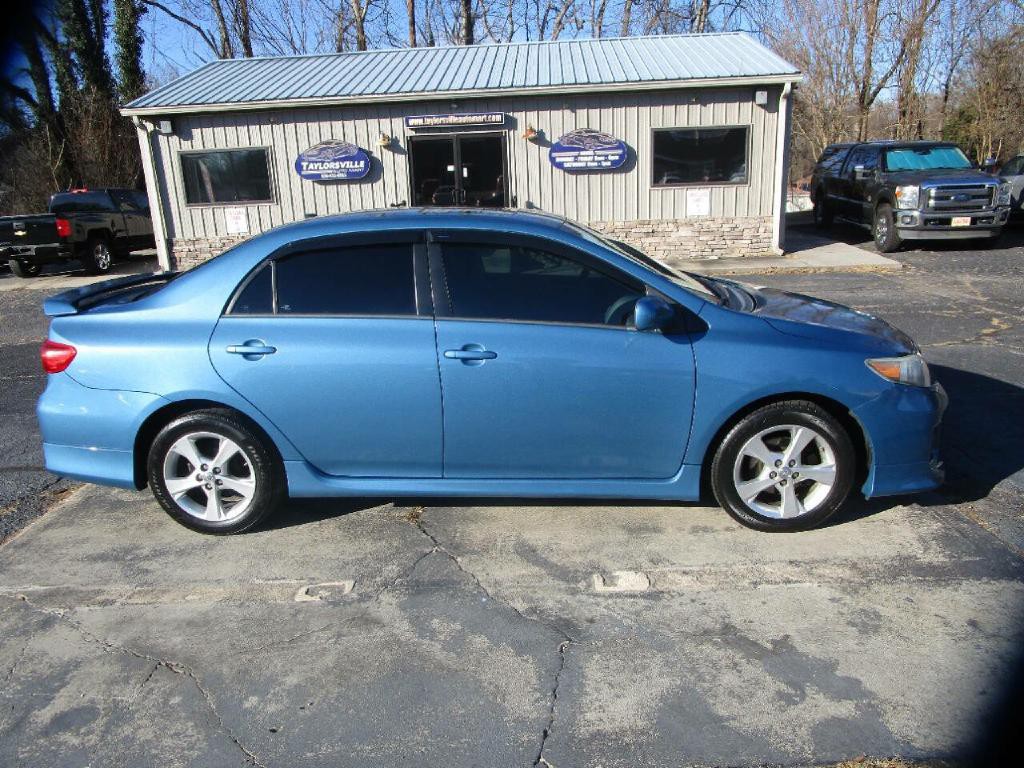 2013 Toyota Corolla Image 5