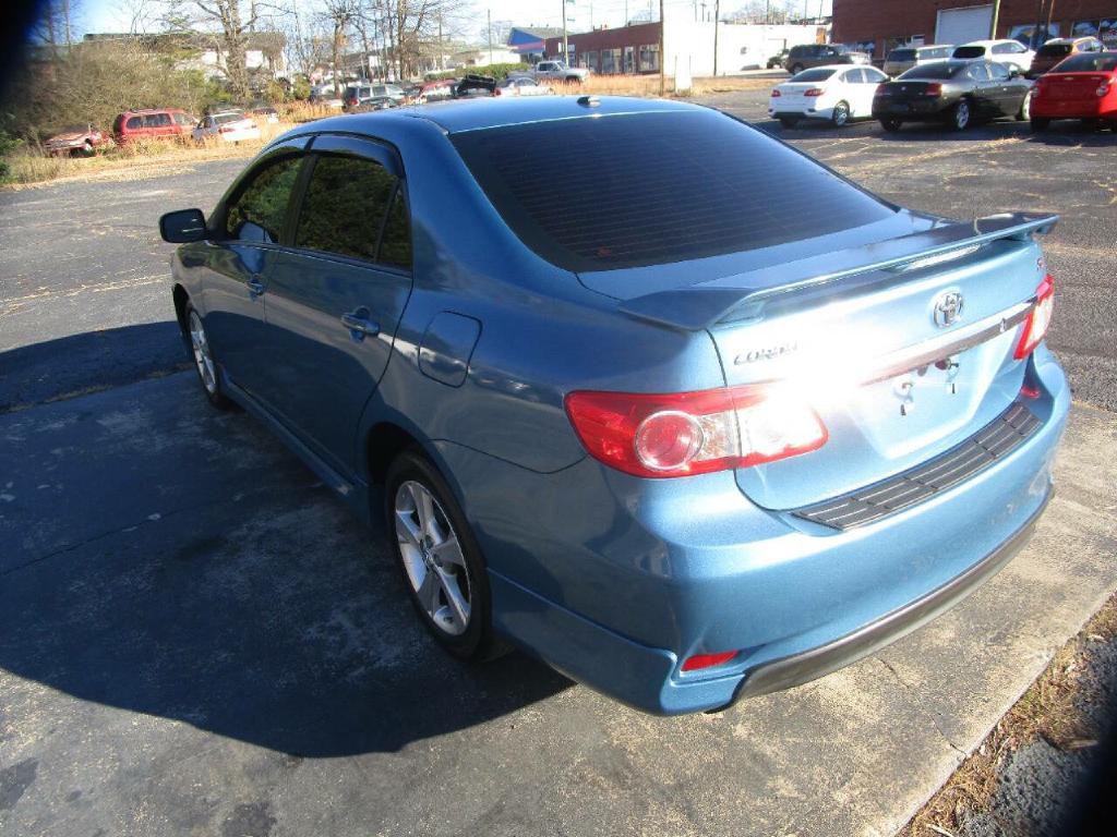 2013 Toyota Corolla Image 8