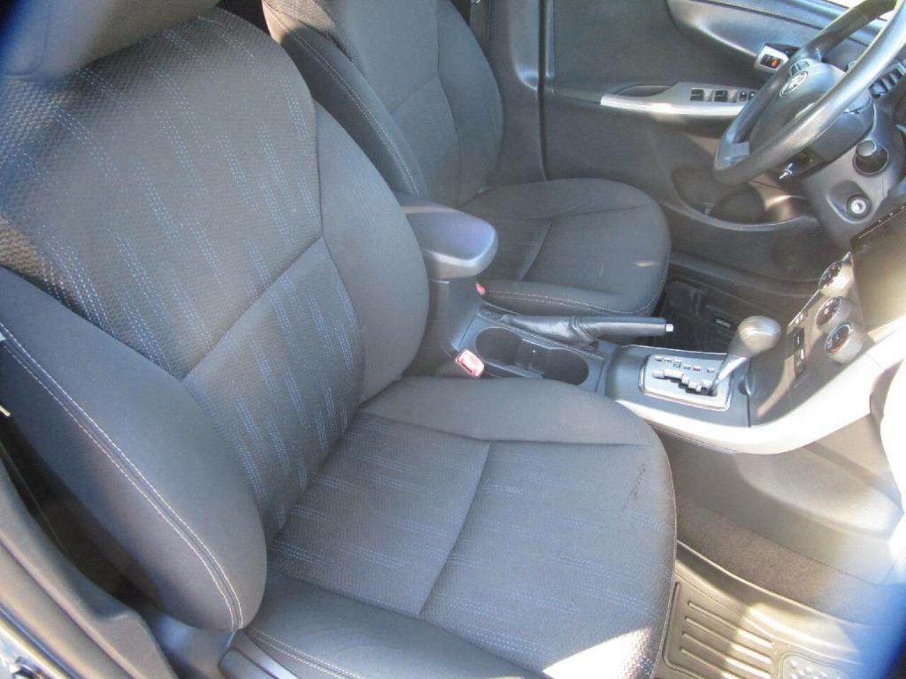 2013 Toyota Corolla Image 21