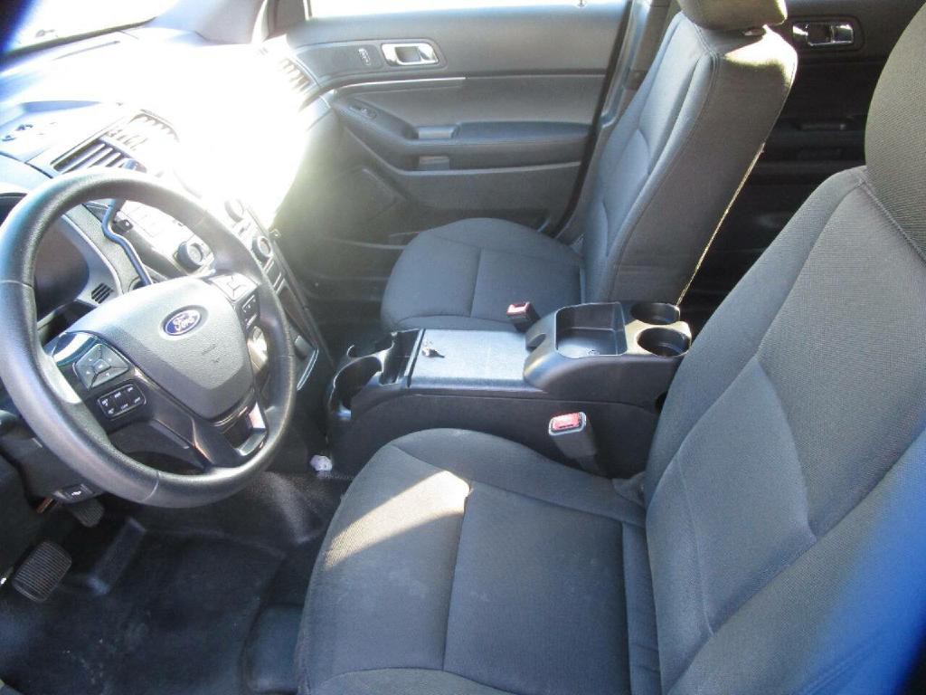 2016 Ford Explorer Image 9