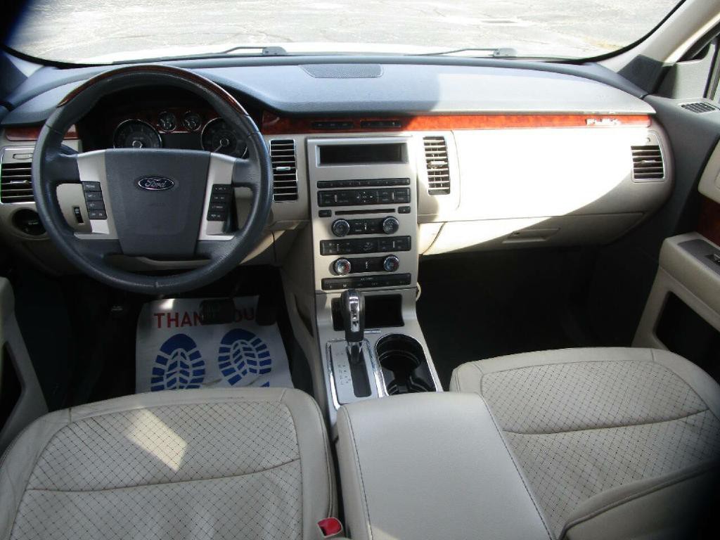 2009 Ford Flex Image 9