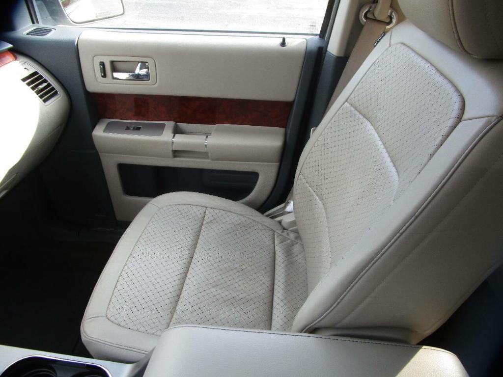 2009 Ford Flex Image 17