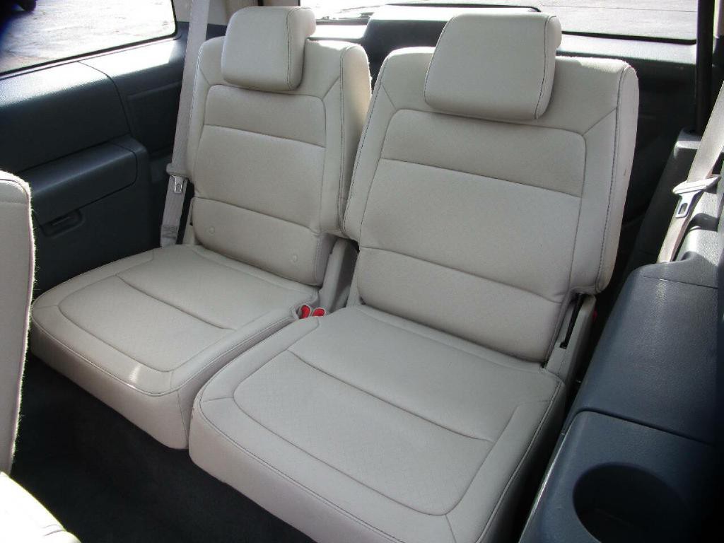 2009 Ford Flex Image 21