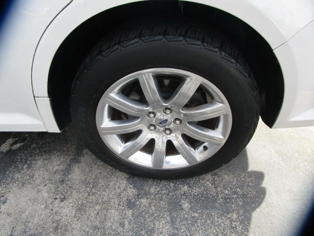 2009 Ford Flex Image 26