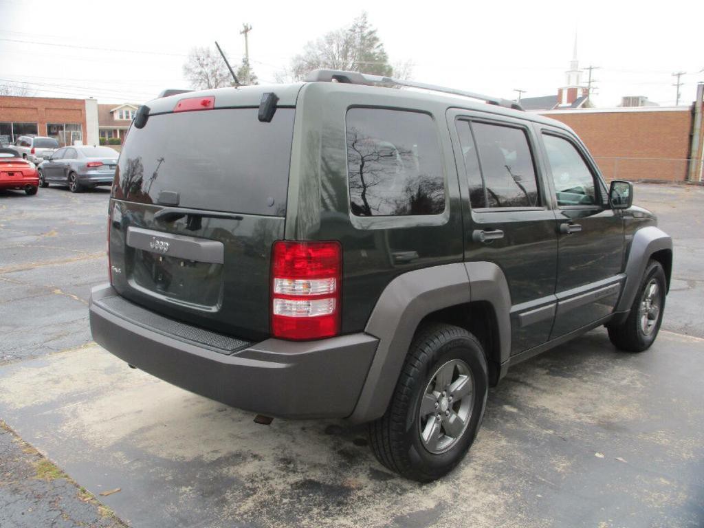 2010 Jeep Liberty Image 6