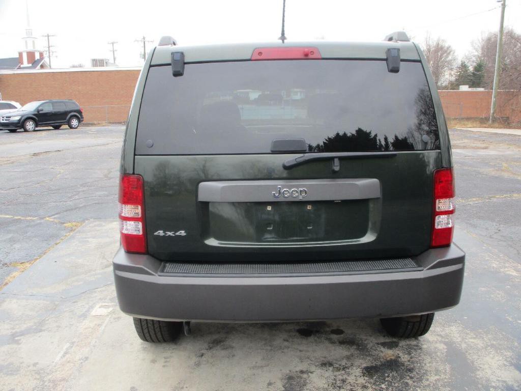 2010 Jeep Liberty Image 9