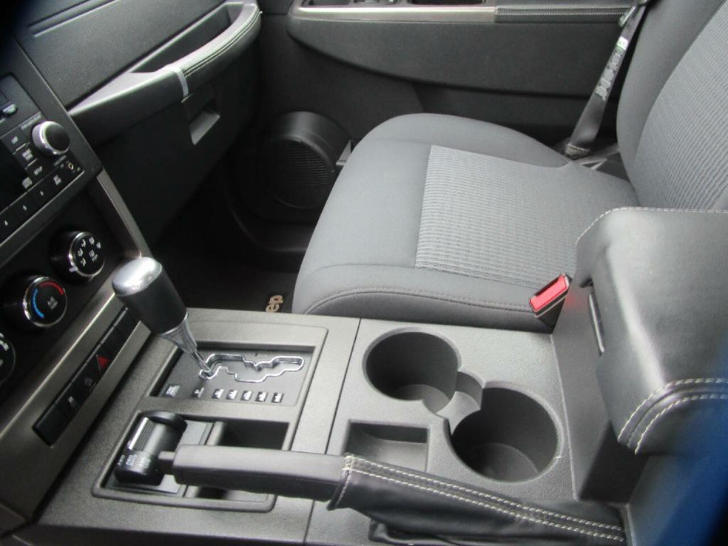 2010 Jeep Liberty Image 20