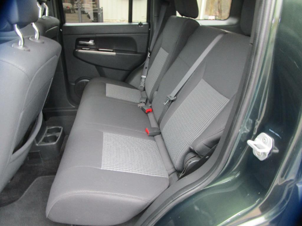 2010 Jeep Liberty Image 22
