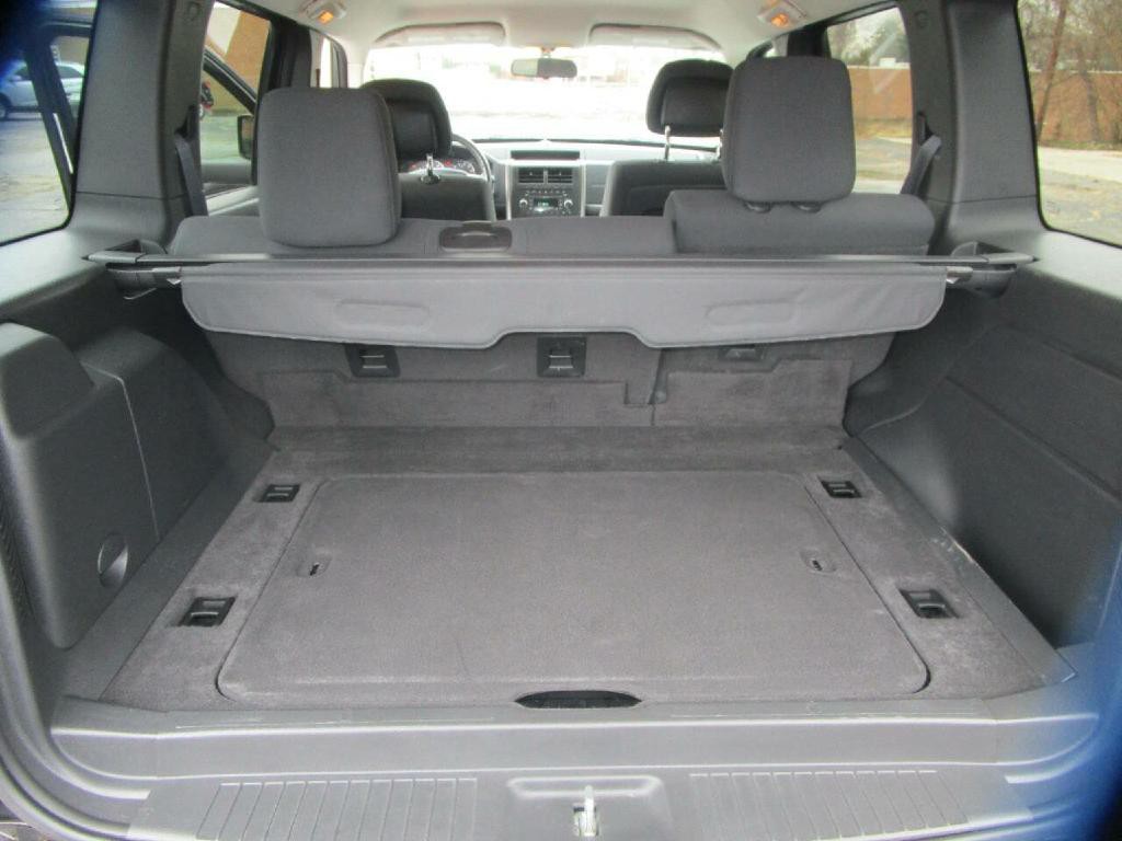 2010 Jeep Liberty Image 25