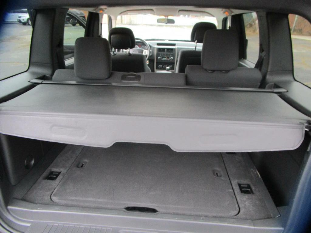 2010 Jeep Liberty Image 26