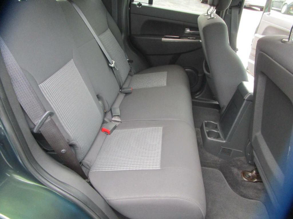 2010 Jeep Liberty Image 27
