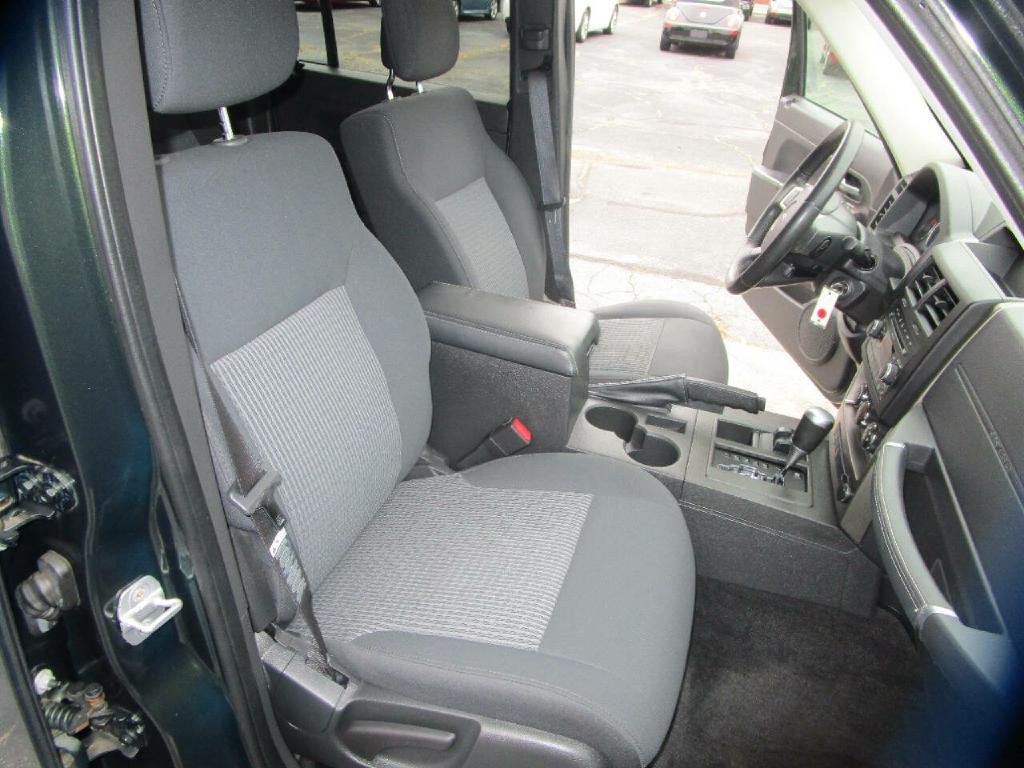 2010 Jeep Liberty Image 28