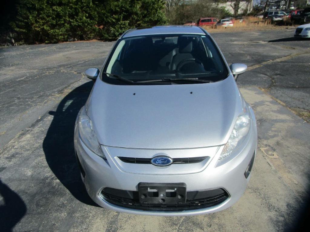 2012 Ford Fiesta Image 3