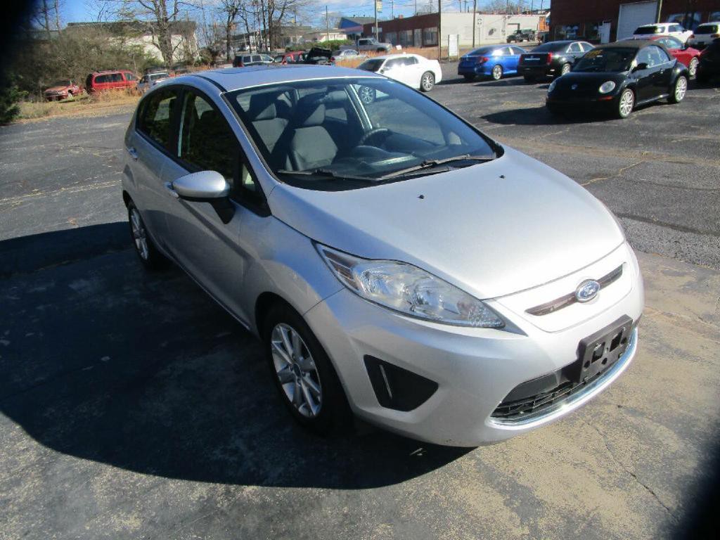 2012 Ford Fiesta Image 4