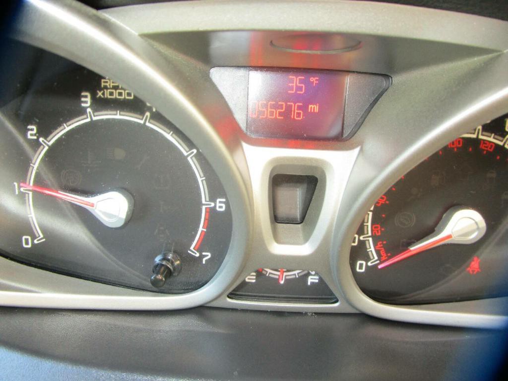 2012 Ford Fiesta Image 12