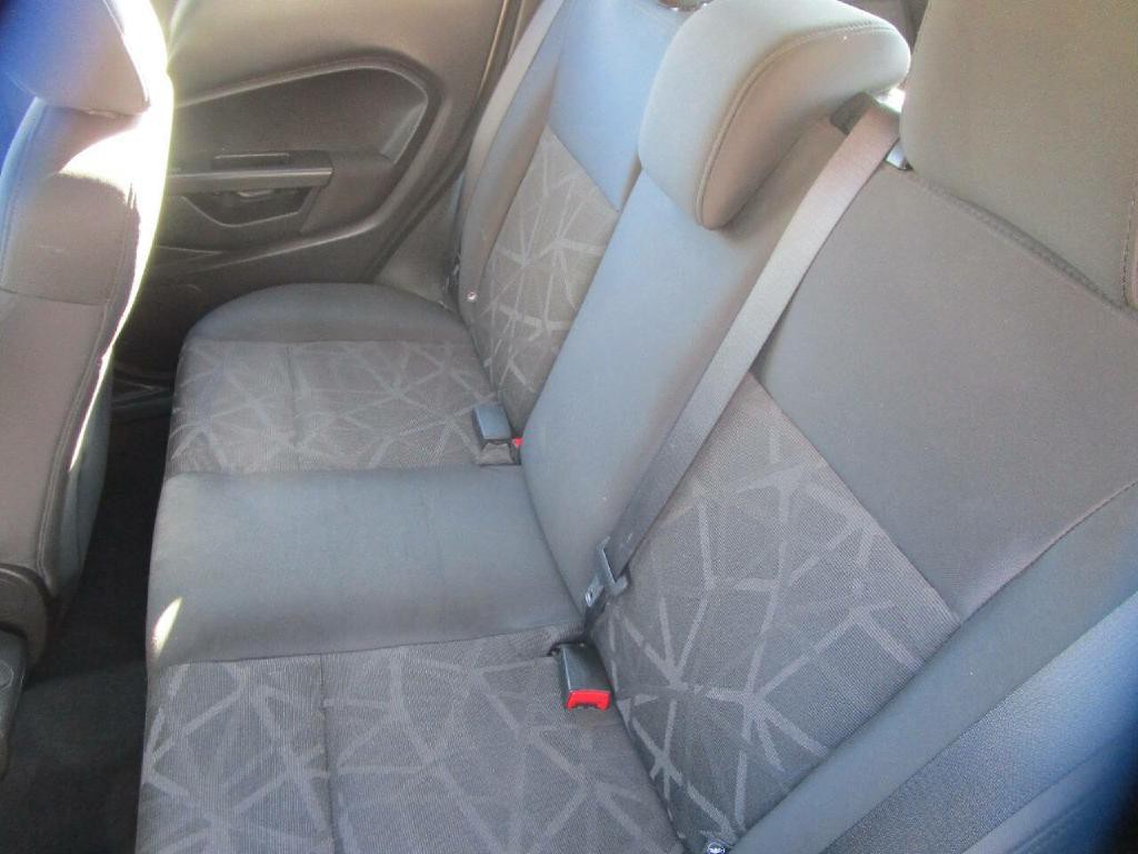 2012 Ford Fiesta Image 18