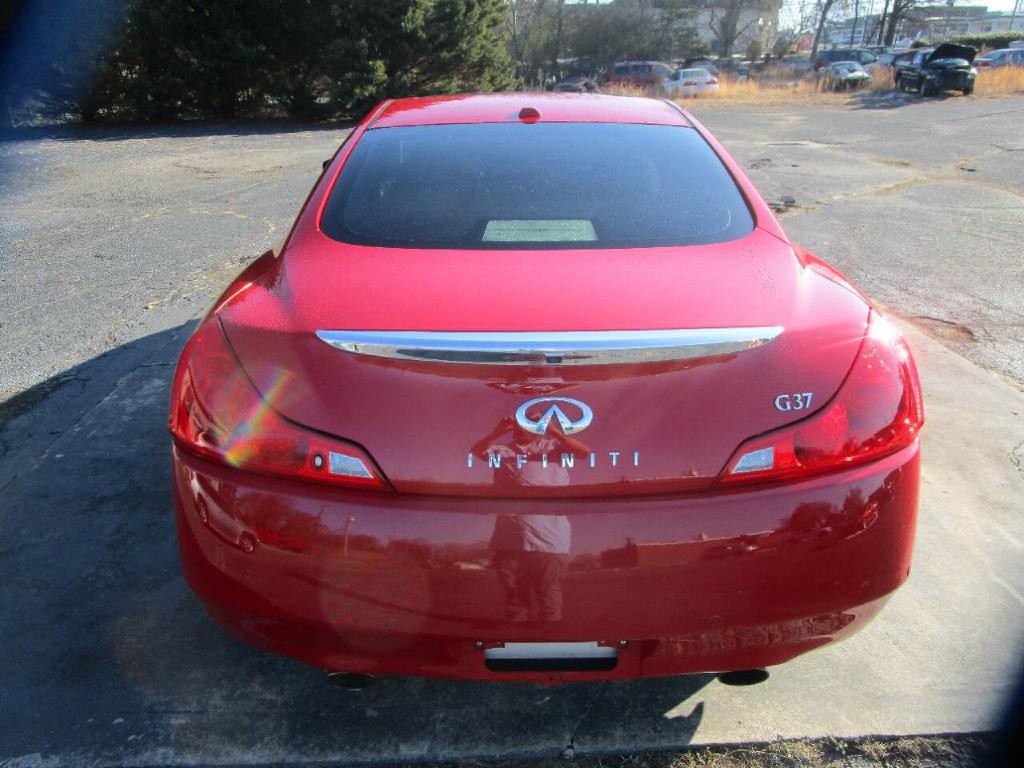 2013 INFINITI G37 Image 3