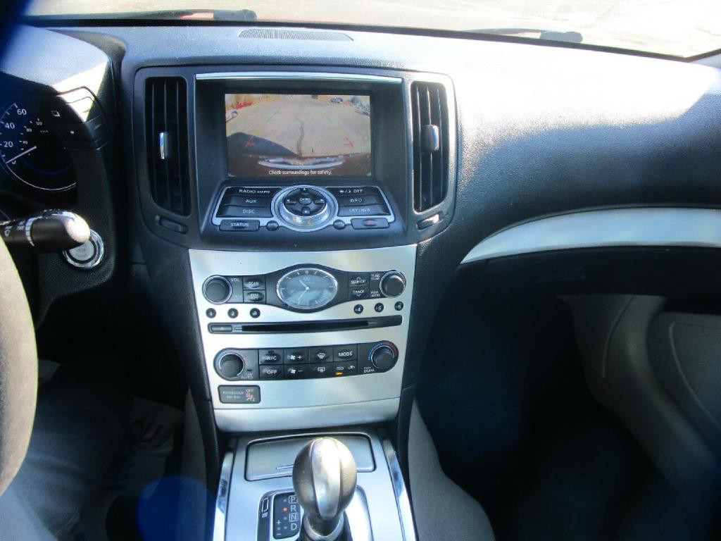 2013 INFINITI G37 Image 11