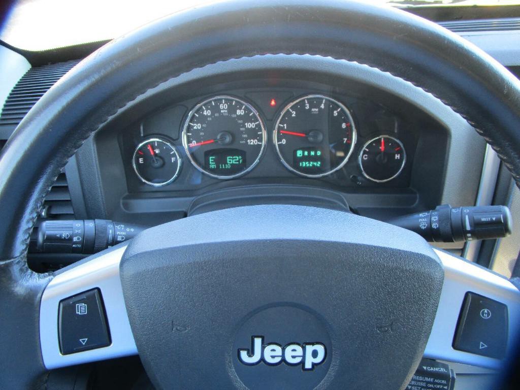 2009 Jeep Liberty Image 11