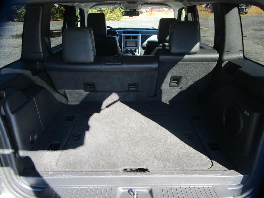2009 Jeep Liberty Image 21