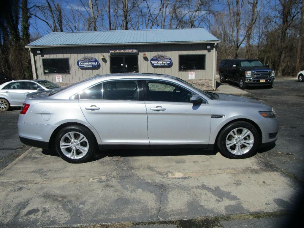 2014 Ford Taurus Image 1