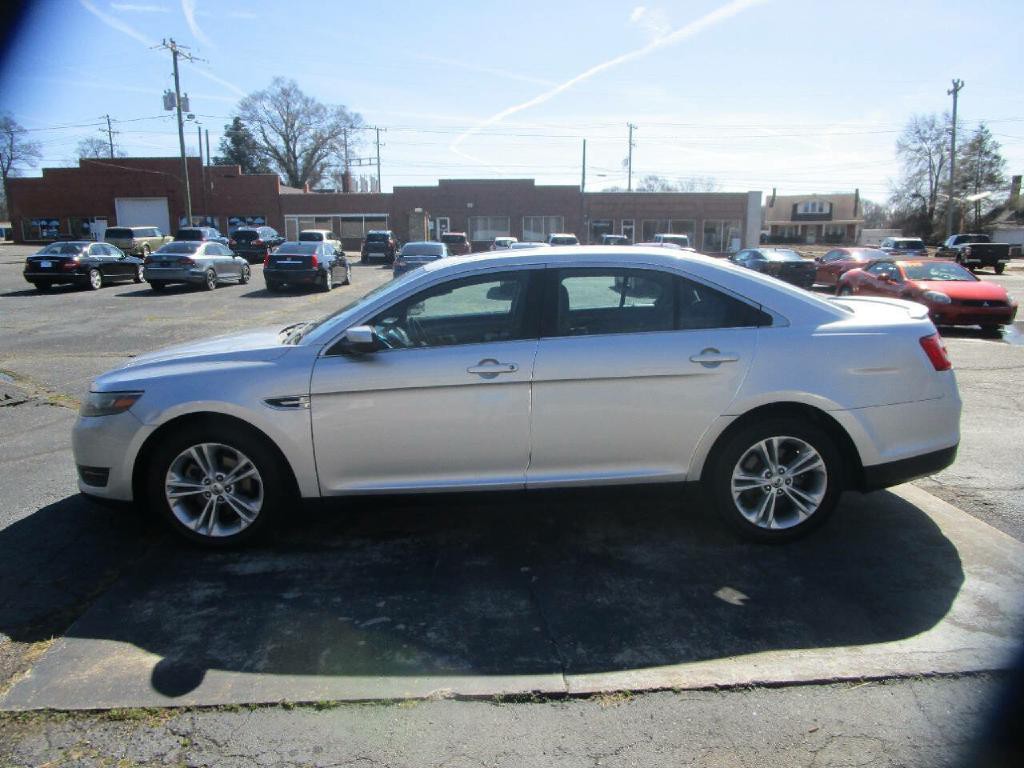 2014 Ford Taurus Image 5