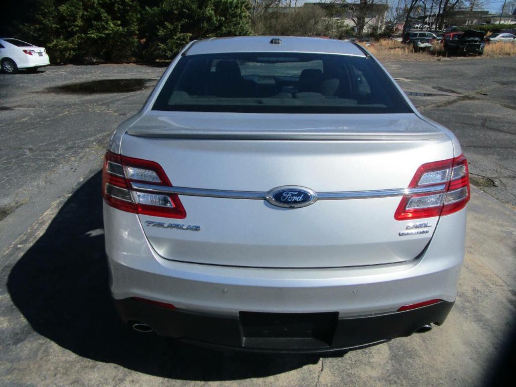 2014 Ford Taurus Image 7