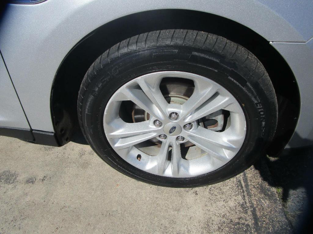 2014 Ford Taurus Image 19