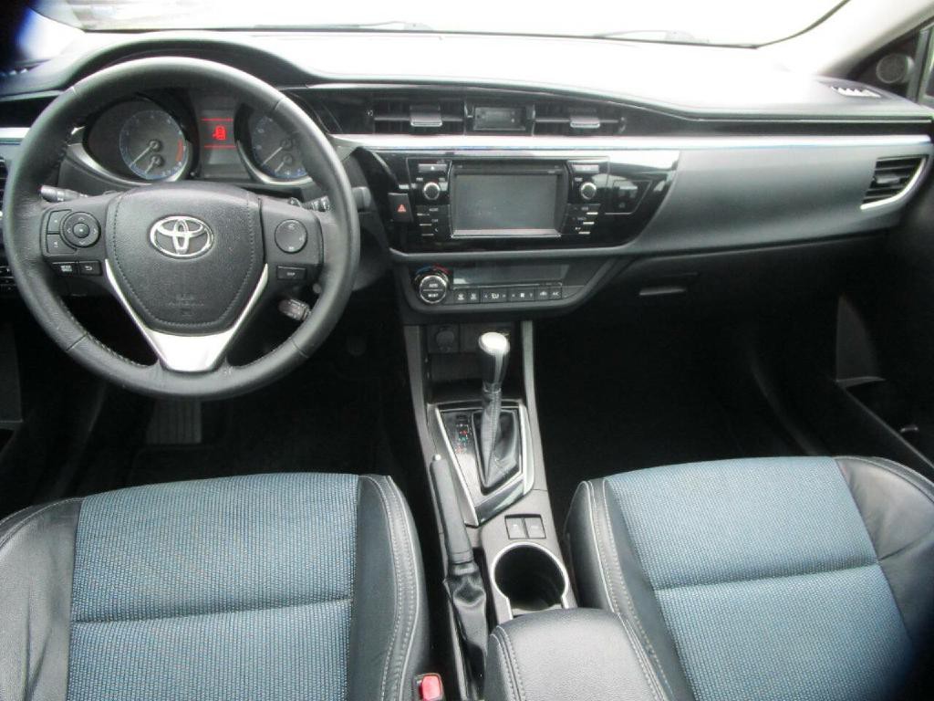 2015 Toyota Corolla Image 9