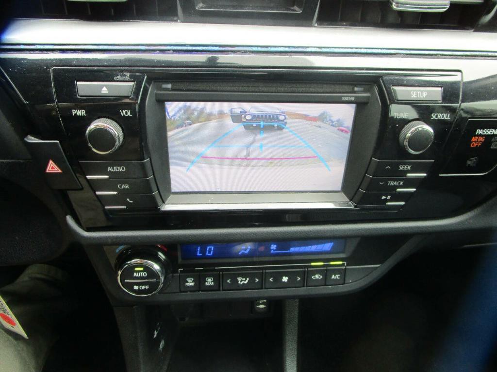 2015 Toyota Corolla Image 13