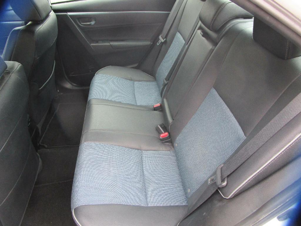 2015 Toyota Corolla Image 18