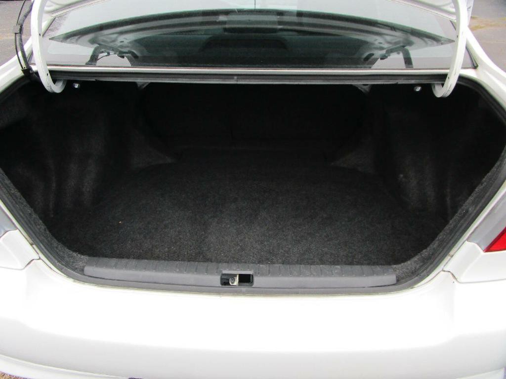 2007 Toyota Corolla Image 16