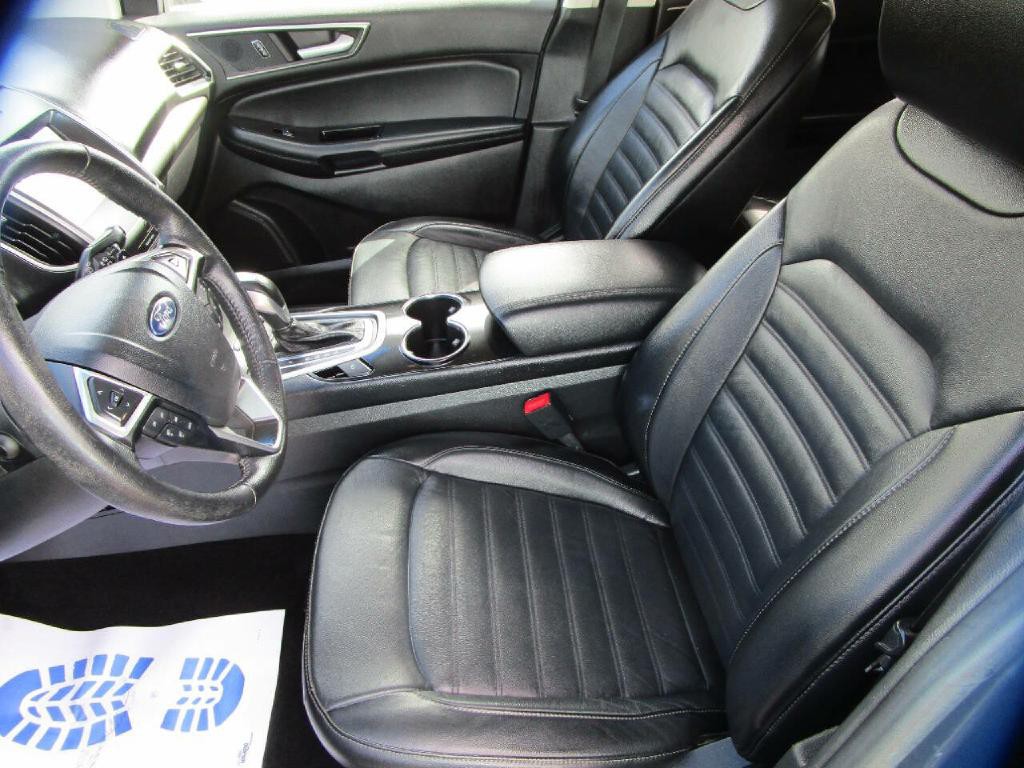 2016 Ford Edge Image 10