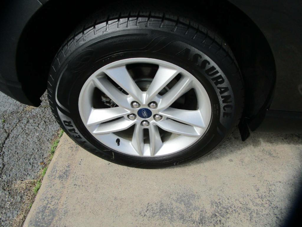2016 Ford Edge Image 21