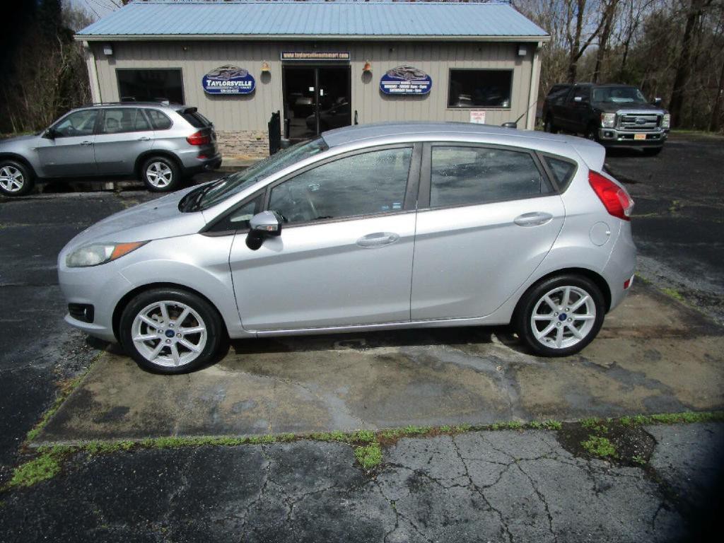 2016 Ford Fiesta Image 1