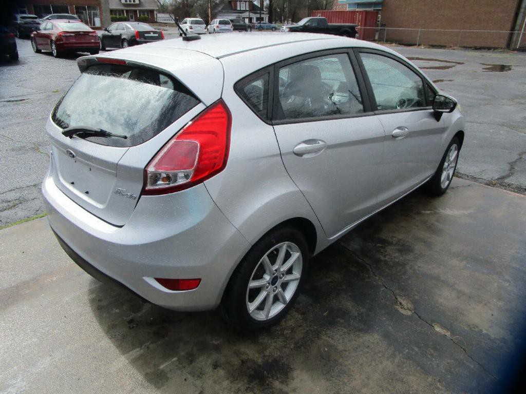 2016 Ford Fiesta Image 6