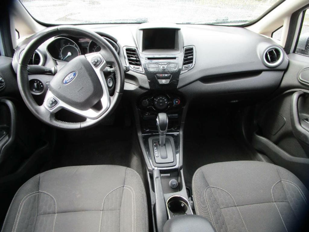 2016 Ford Fiesta Image 9