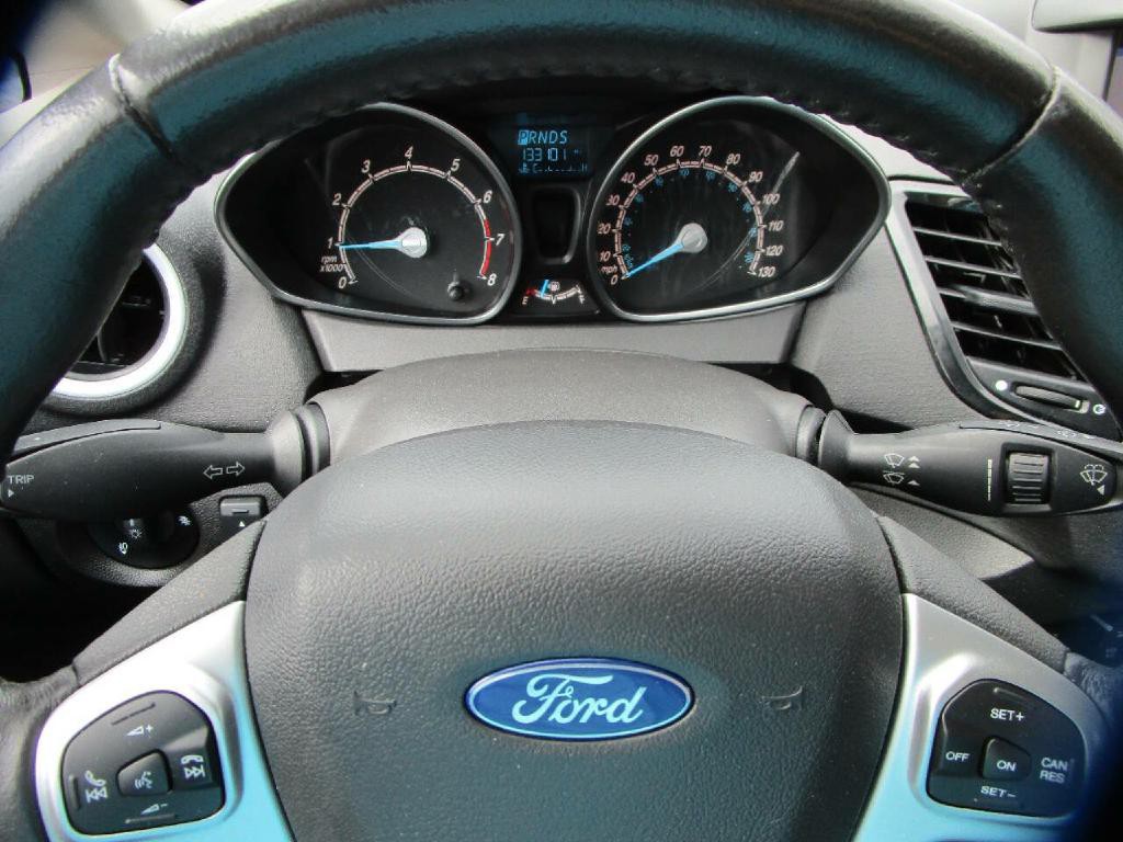 2016 Ford Fiesta Image 12