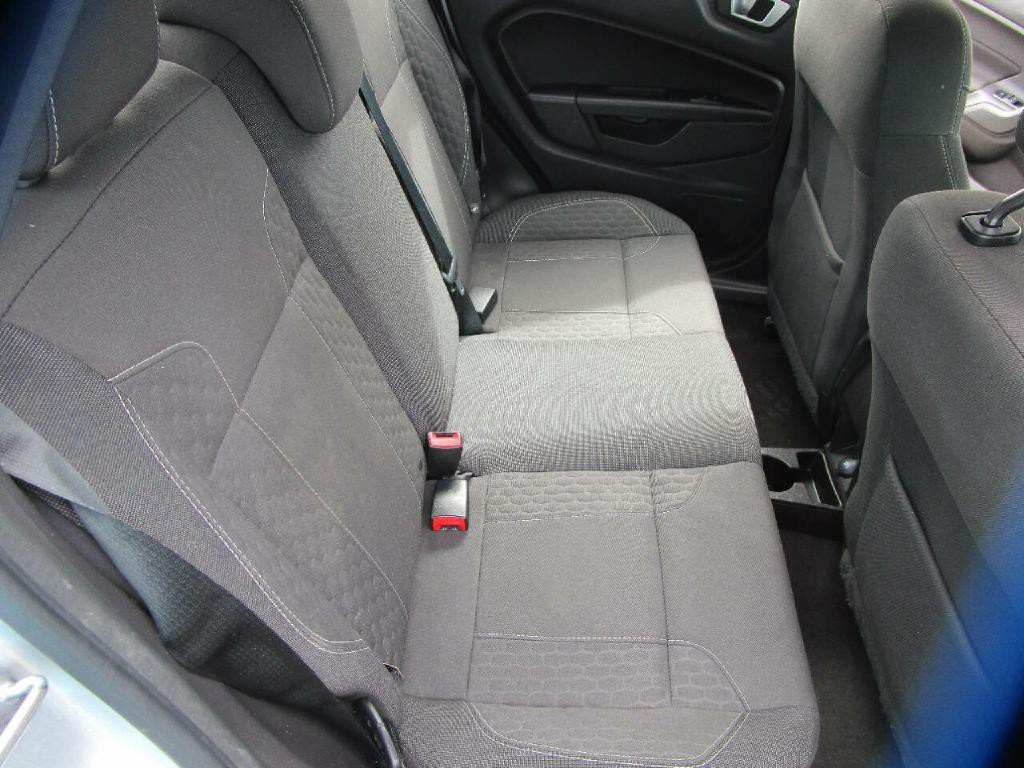 2016 Ford Fiesta Image 19