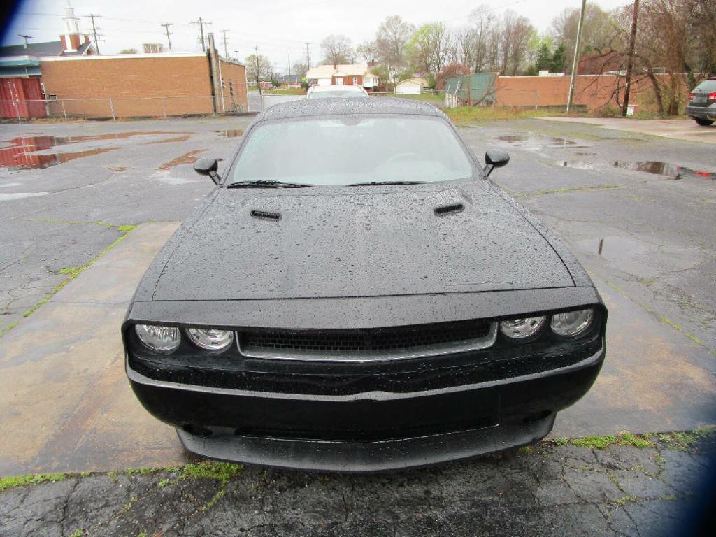 2013 Dodge Challenger Image 3