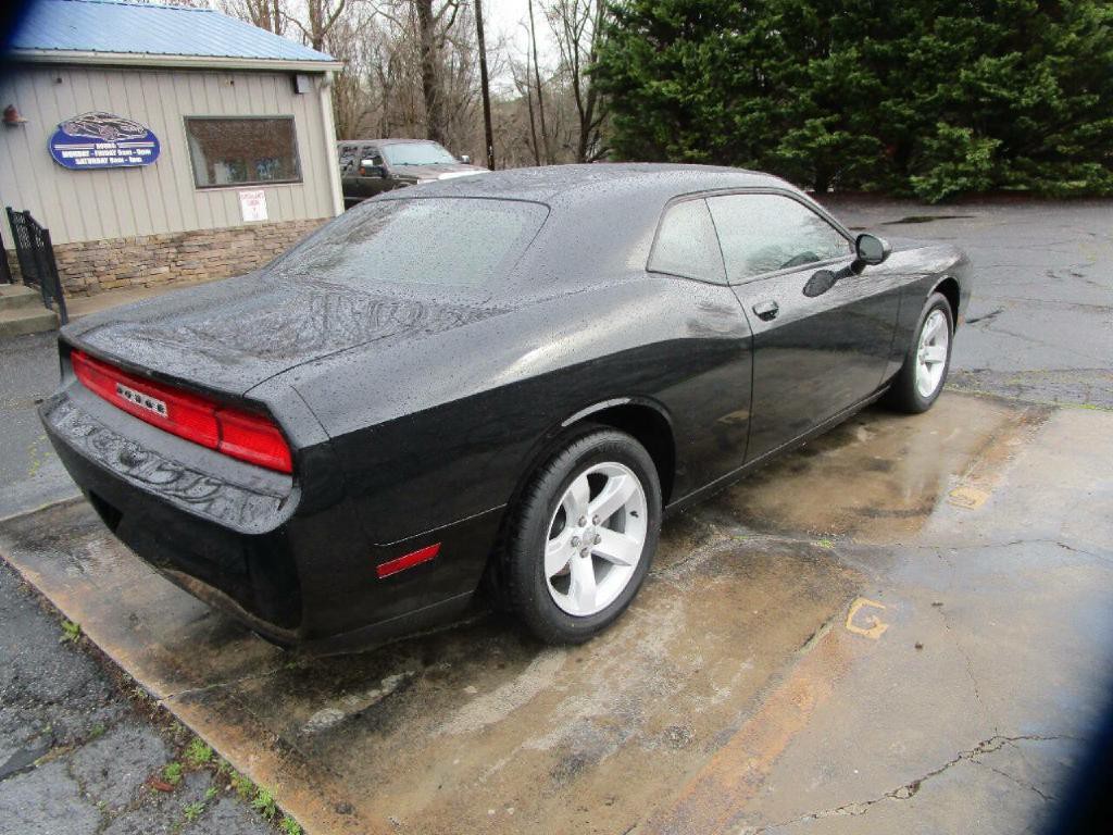 2013 Dodge Challenger Image 6