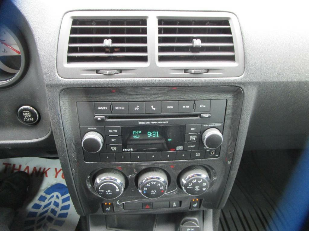 2013 Dodge Challenger Image 13